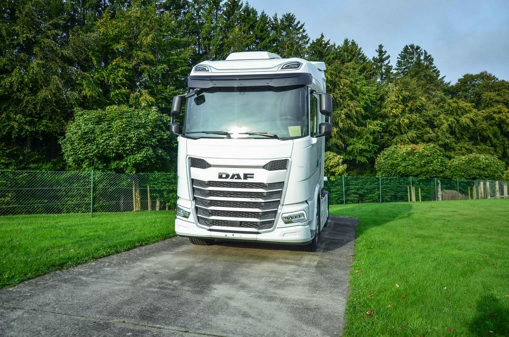 DAF XG 530 FT 4x2 Rental EASY RENT truck & trailer